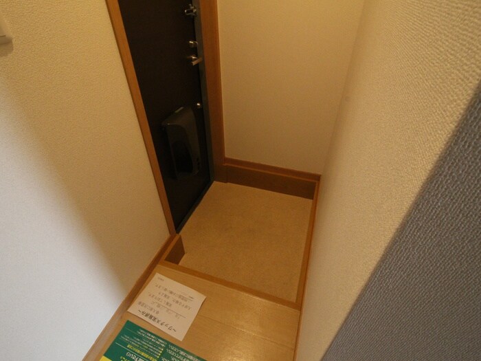 物件内観写真11　(玄関)