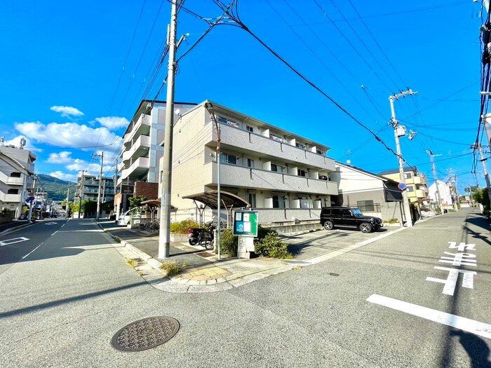 物件外観写真6　(外観写真)