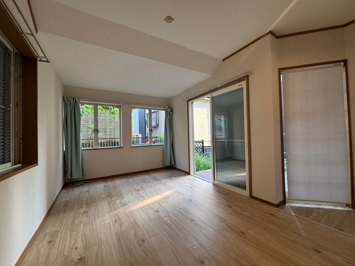 物件内観写真4　(居室)