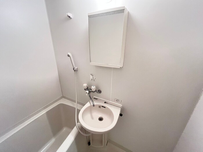 物件内観写真9　(洗面)