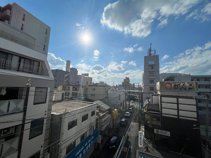 物件内観写真15　(室内からの展望)