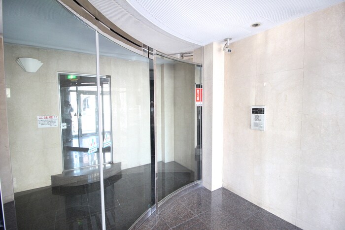 アネスト北巽のエントランス部分