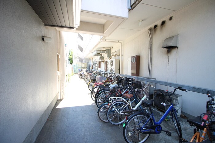 アネスト北巽の駐輪場