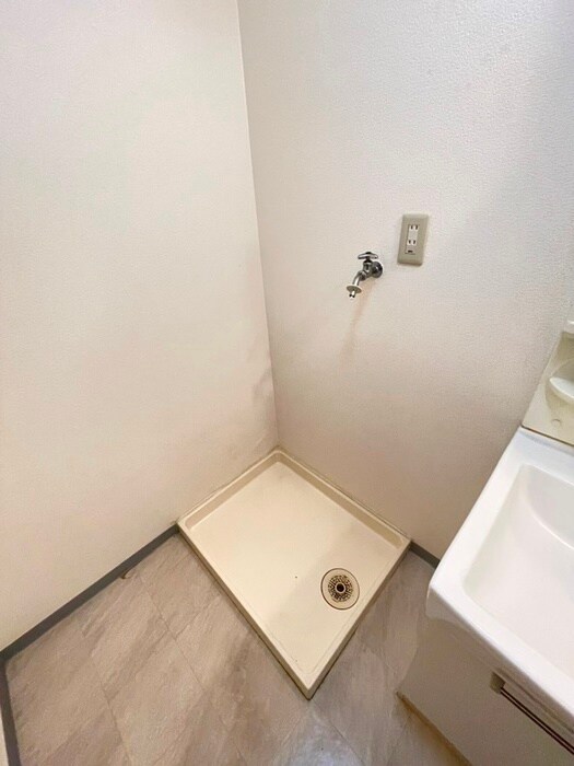 物件内観写真11　(洗濯機置場)