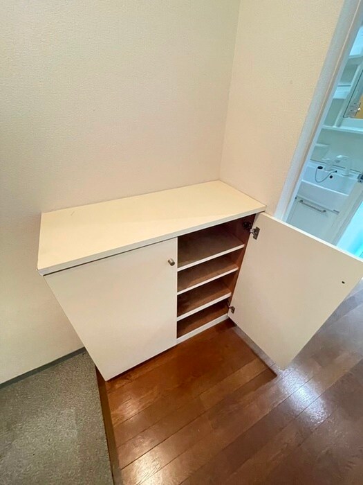 物件内観写真13　(靴箱)