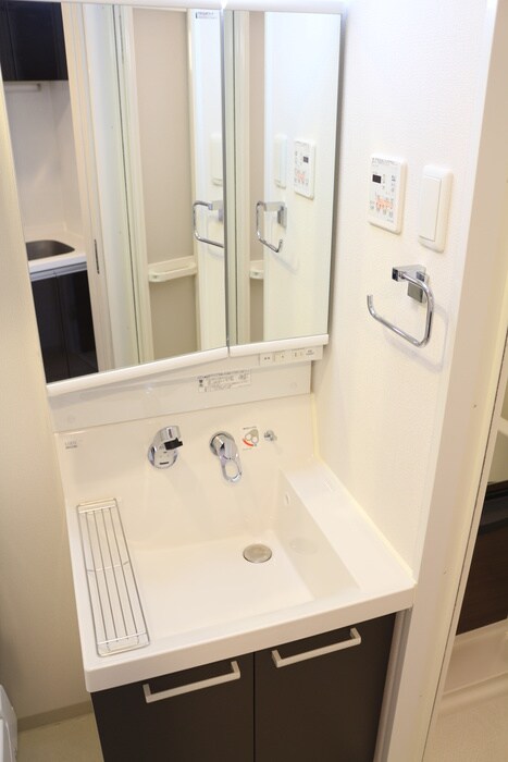 物件内観写真12　(洗面)