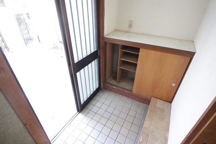 物件内観写真11　(玄関)