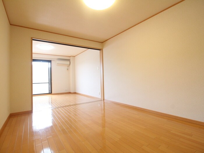 物件内観写真7　(居室)