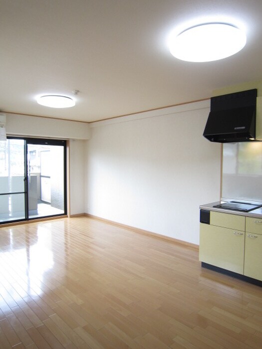 物件内観写真9　(居室)