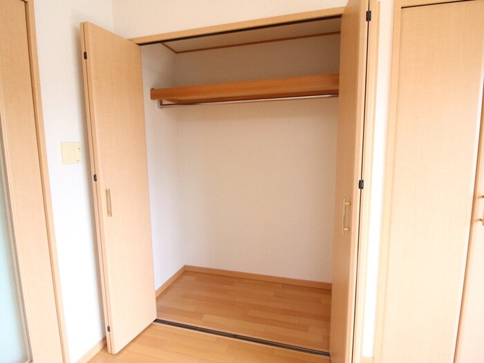 物件内観写真15　(収納)