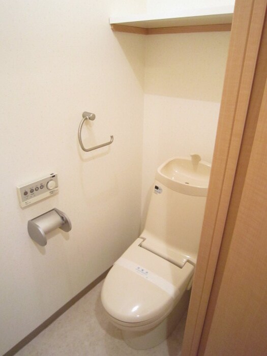 物件内観写真15　(トイレ)