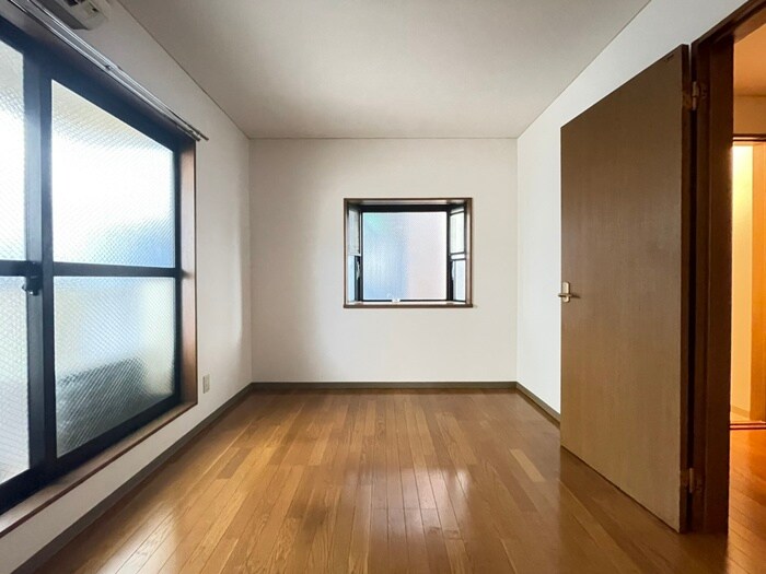 物件内観写真11　(居室)