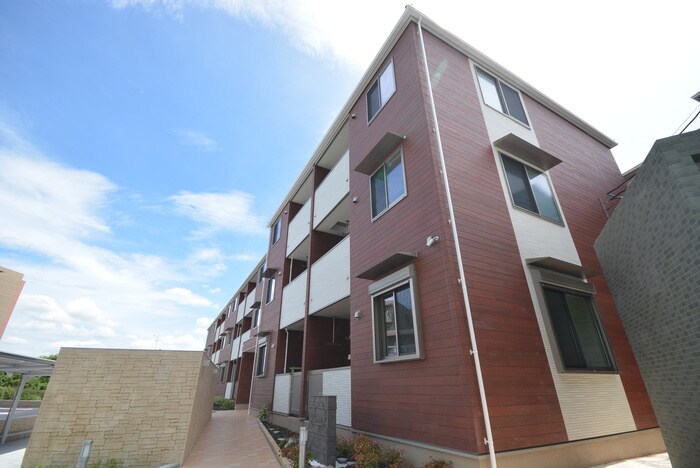 物件外観写真4　(エントランス部分)