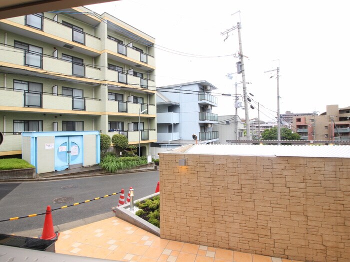 物件内観写真18　(室内からの展望)