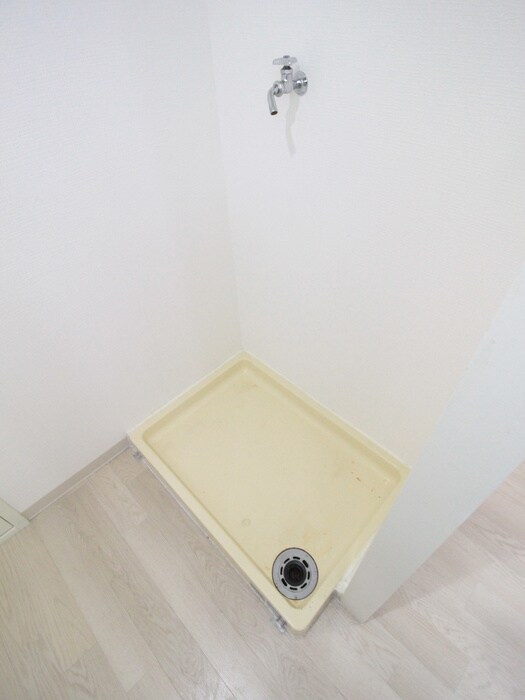 物件内観写真9　(洗濯機置場)