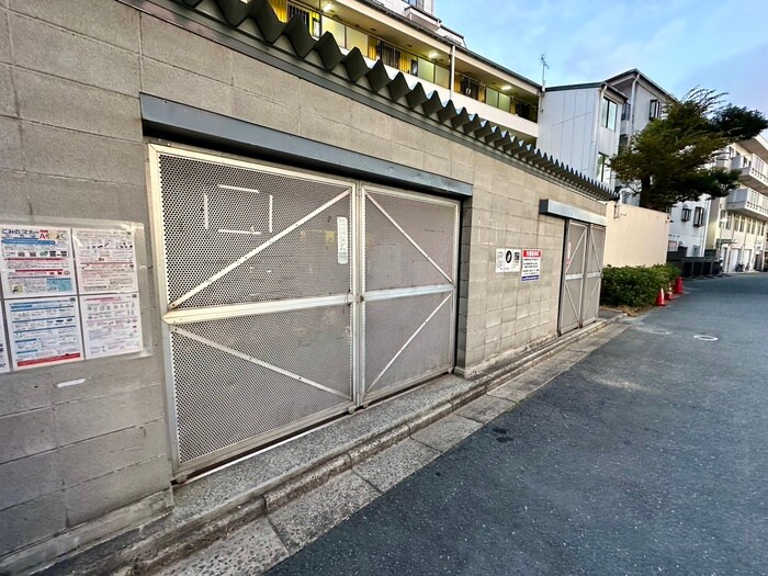 物件外観写真4　(建物設備)