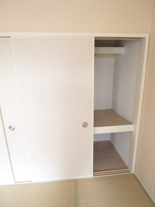 物件内観写真16　(収納)
