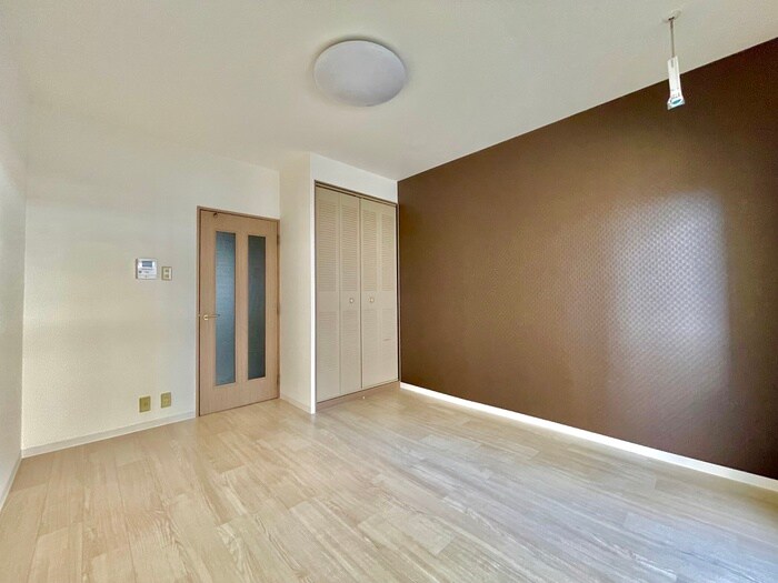 物件内観写真10　(居室)