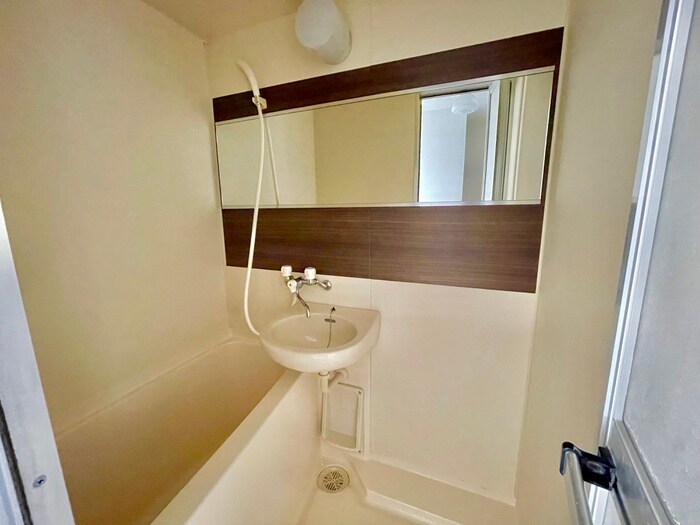 物件内観写真12　(洗面)