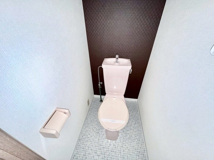 物件内観写真14　(トイレ)