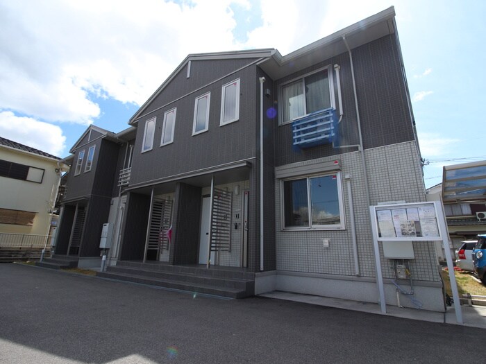 物件外観写真1　(外観写真)