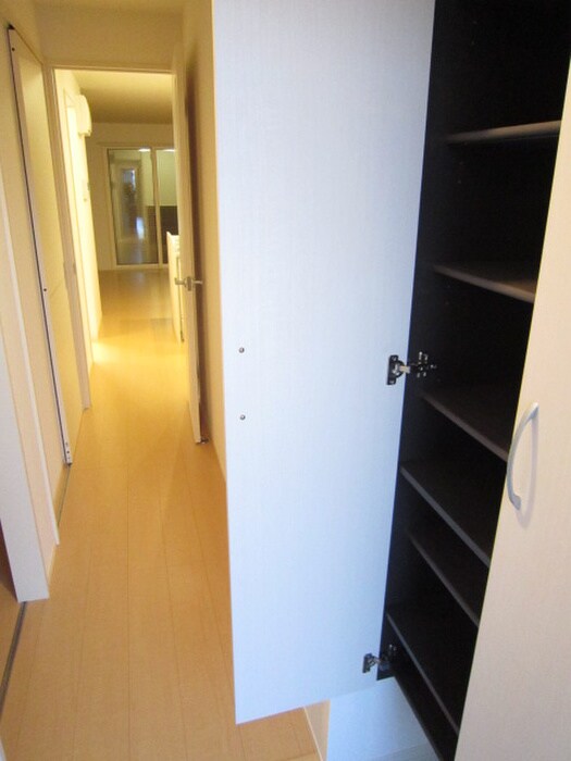 物件内観写真14　(靴箱)