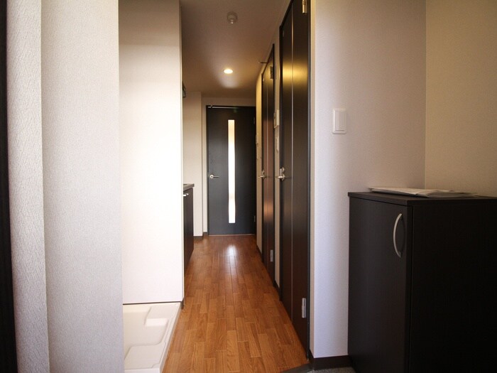 物件内観写真12　(廊下)