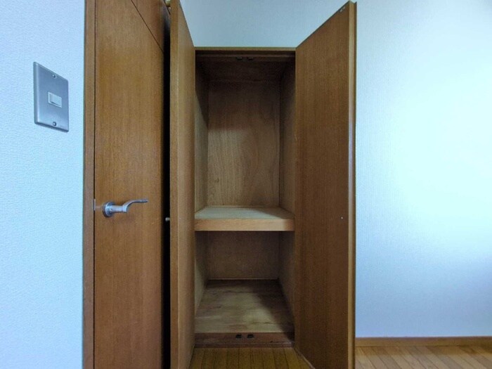 物件内観写真15　(収納)