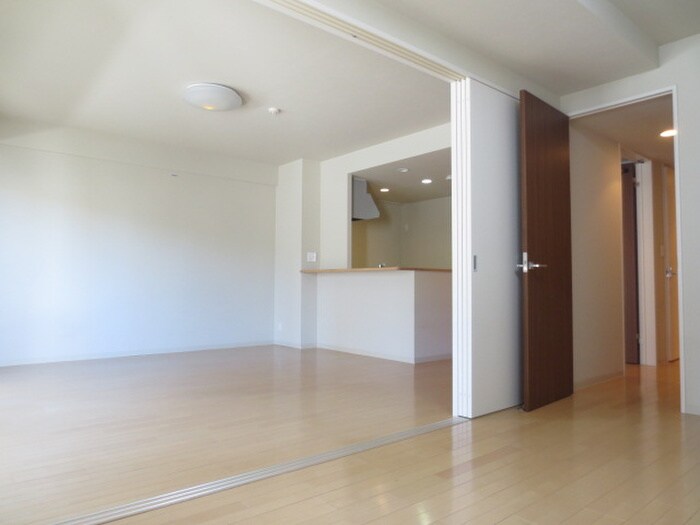 物件内観写真11　(居室)