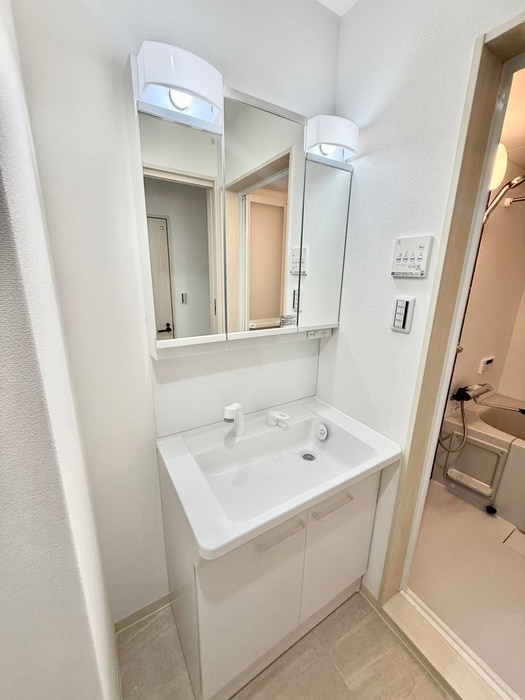 物件内観写真12　(洗面)