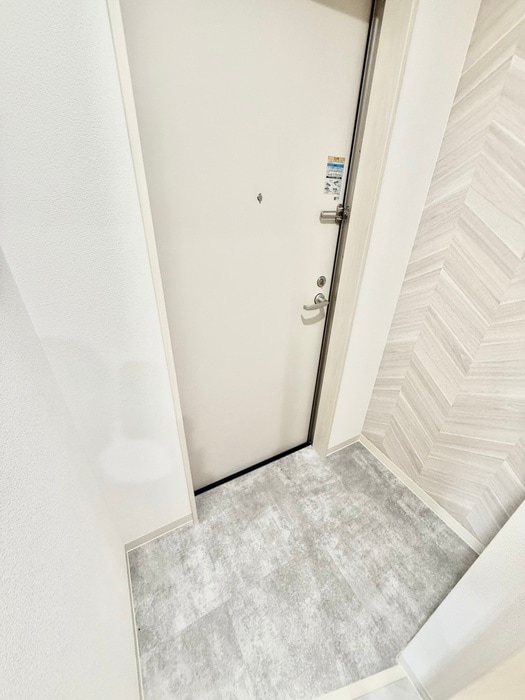 物件内観写真16　(玄関)