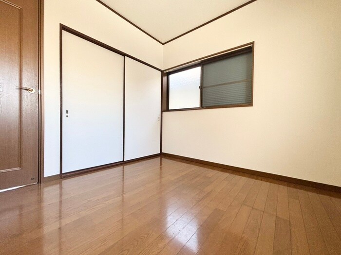 物件内観写真6　(居室)