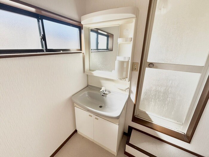 物件内観写真13　(洗面)