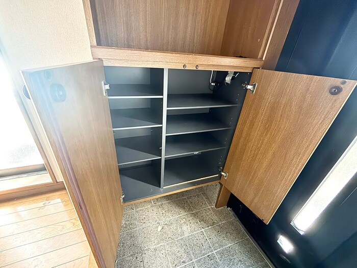 物件内観写真18　(靴箱)