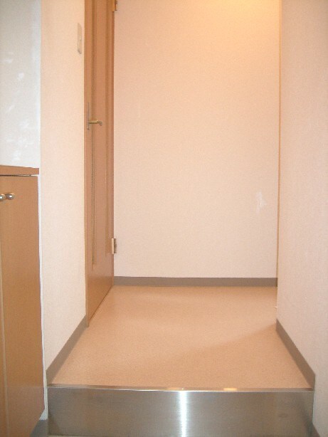 物件内観写真14　(玄関)