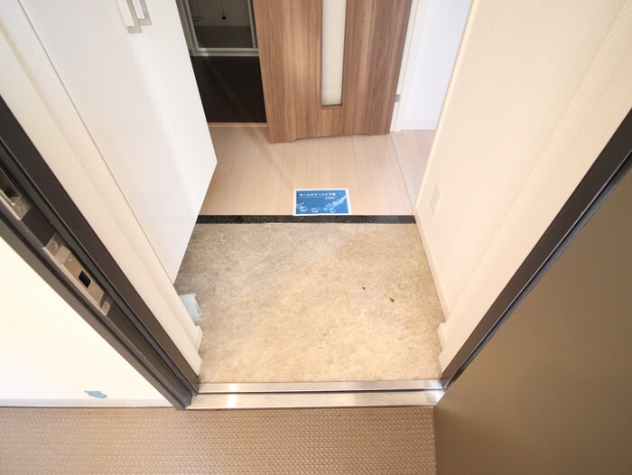 物件内観写真20　(玄関)
