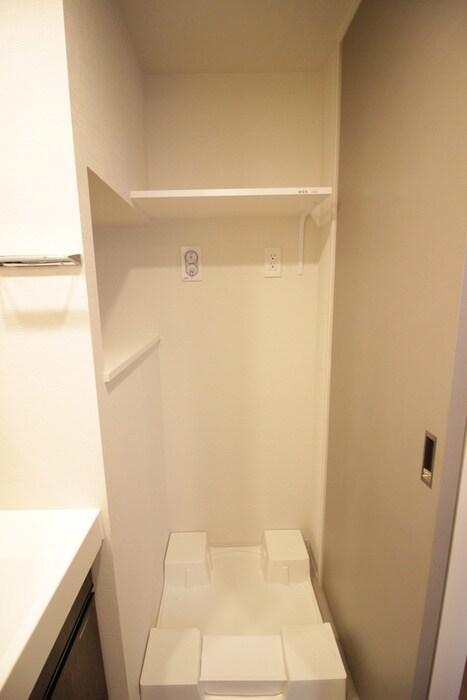 物件内観写真11　(洗濯機置場)