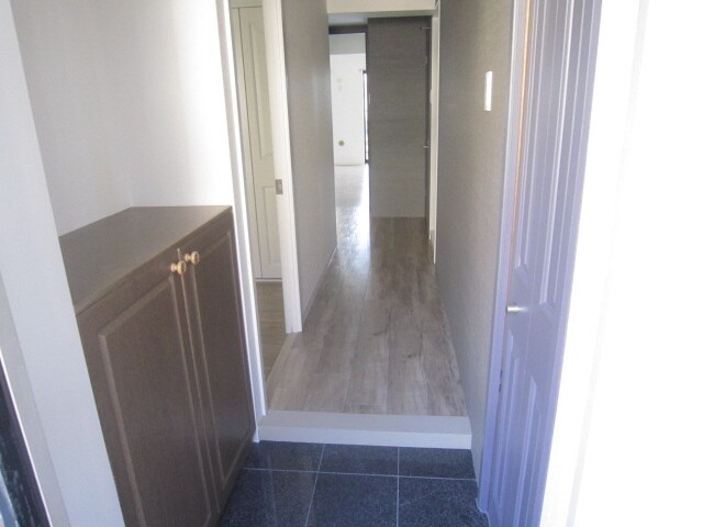 物件内観写真7　(玄関)