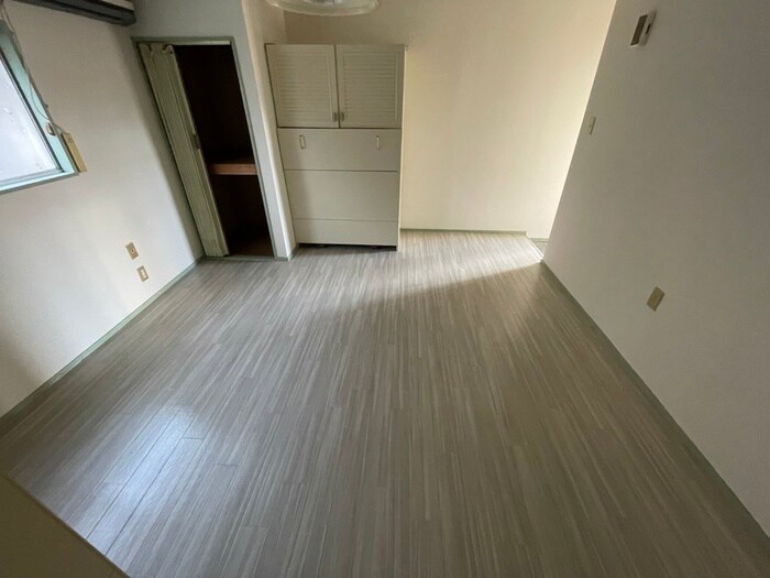 物件内観写真15　(居室)