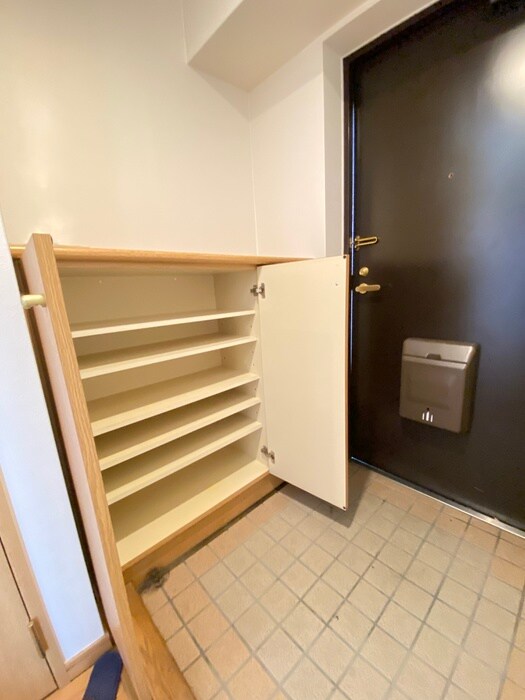 物件内観写真17　(靴箱)