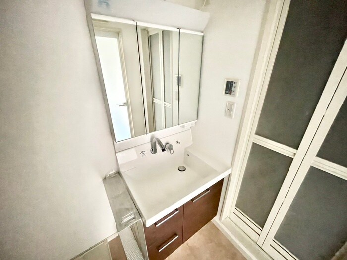 物件内観写真13　(洗面)