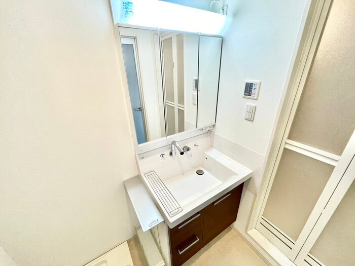 物件内観写真13　(洗面)