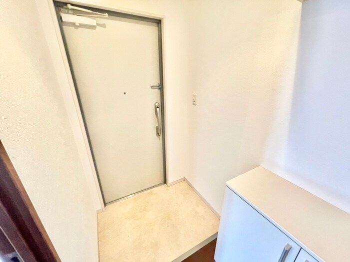 物件内観写真19　(玄関)