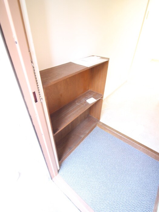 物件内観写真7　(靴箱)