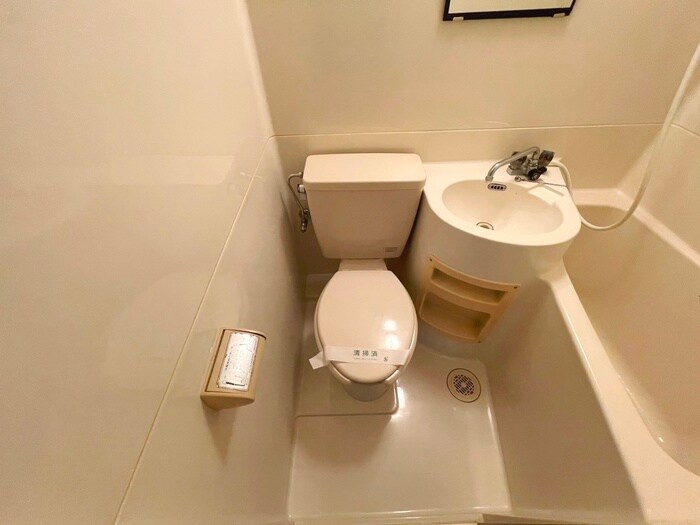 物件内観写真8　(トイレ)