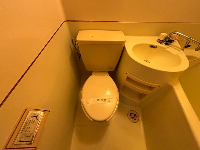 物件内観写真9　(トイレ)