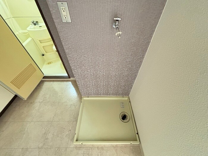 物件内観写真15　(洗濯機置場)