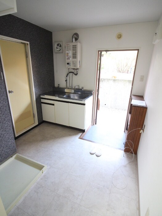 物件内観写真15　(廊下)