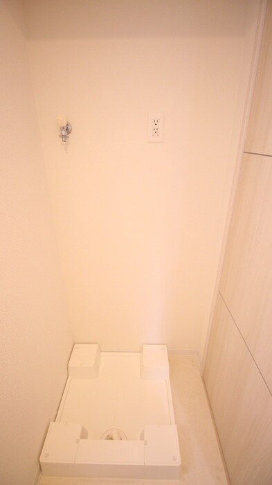 物件内観写真13　(洗濯機置場)