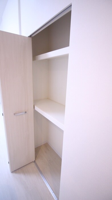 物件内観写真16　(収納)